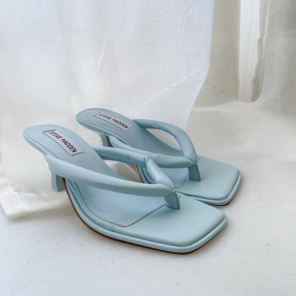 STEVE MADDEN Women's Moxxi Kitten-Heel Thong Sandals